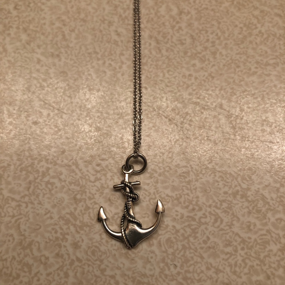 Anchor necklace